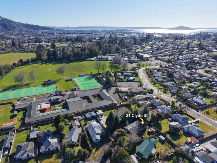 21 Clyde Street Utuhina_13