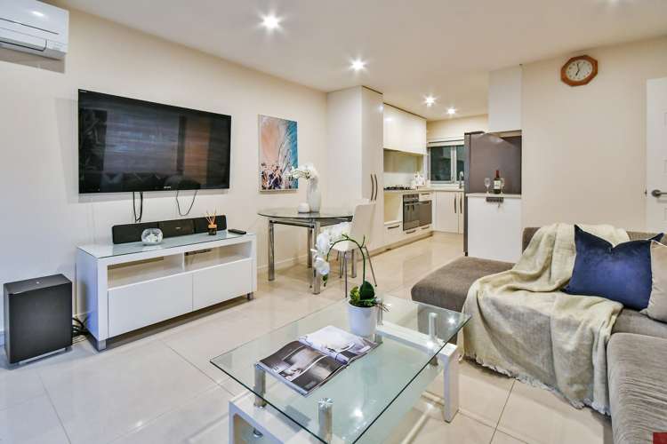 5/5 Lyon Avenue Mount Albert_5