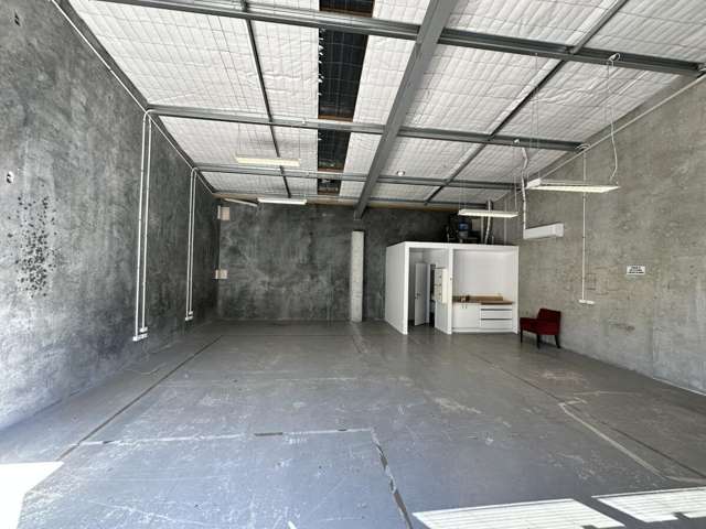 2/1013 Ferry Road Ferrymead_1