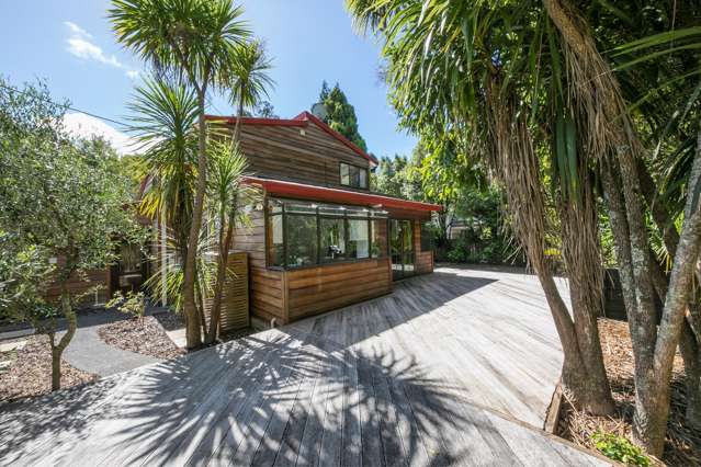 111 Woodlands Park Road Titirangi_1