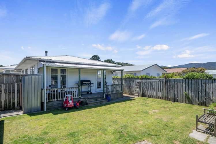13 Wetherby Grove Wainuiomata_13