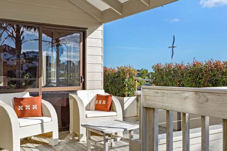 3 Poaka Place Beach Haven_8