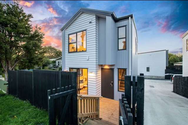 Modern Standalone Family Home in Te Atatu South