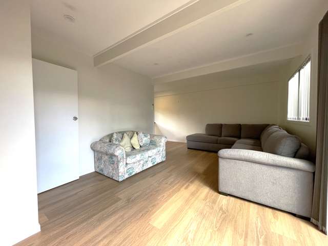 1/29 Camelot Place Glenfield_2