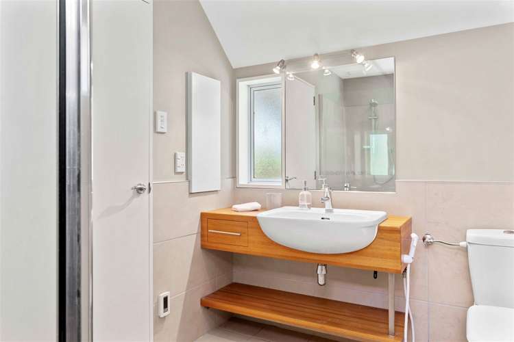 911 Governors Bay Road Governors Bay_10