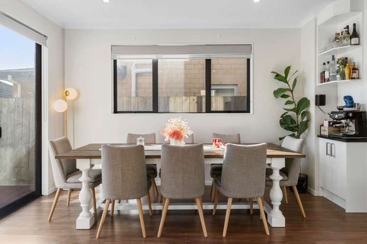 22 Cooladawson Drive Flat Bush_5