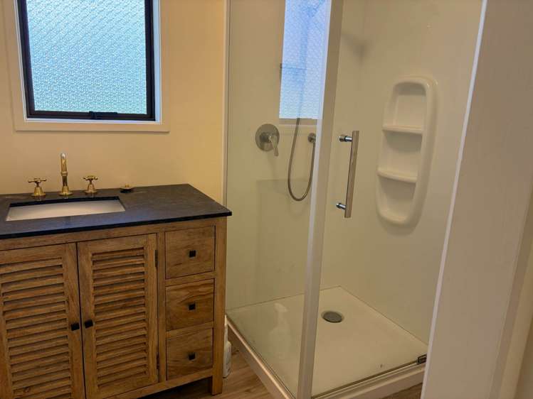 1A Swann Beach Road Stanmore Bay_3