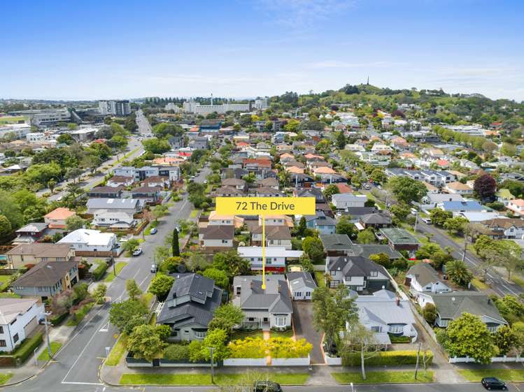 72 The Drive Epsom_28