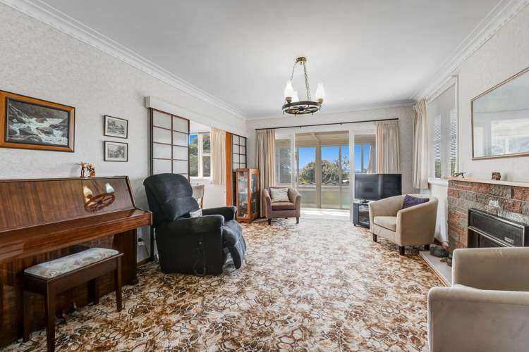 46 Colwill Road Massey_3