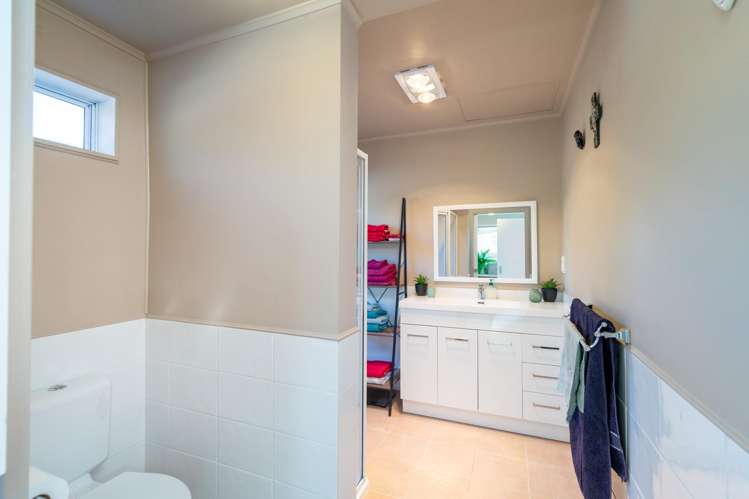 278 Fergusson Drive Heretaunga_14