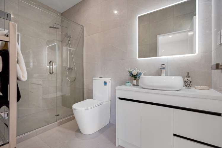 23 Tannaghmore Drive Flat Bush_34