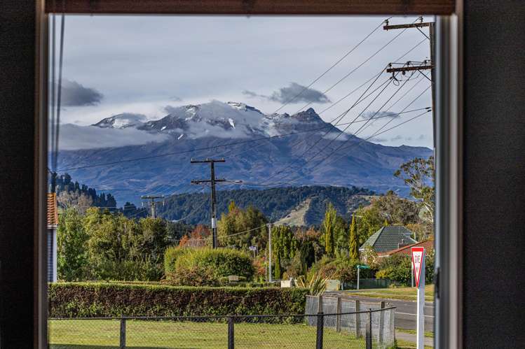 16B Tay Street Ohakune_20