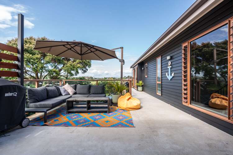 1 Lorenzen Bay Road Raglan_23