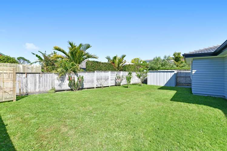 9 Couldrey Crescent Red Beach_16