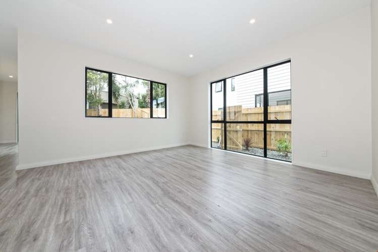8a Dalwhinnie Parade Highland Park_7