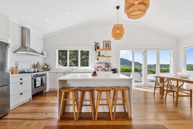 221 Mountain Road Maungaturoto_1