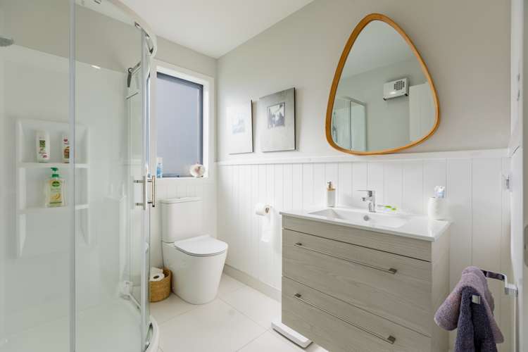 8 White Road Otane_12