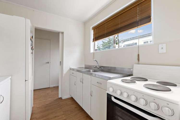 1/77 West Coast Road Glen Eden_5