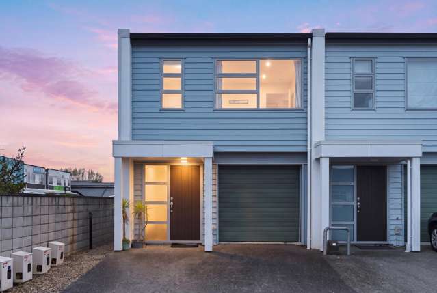 Modern Living in a Prime Position
