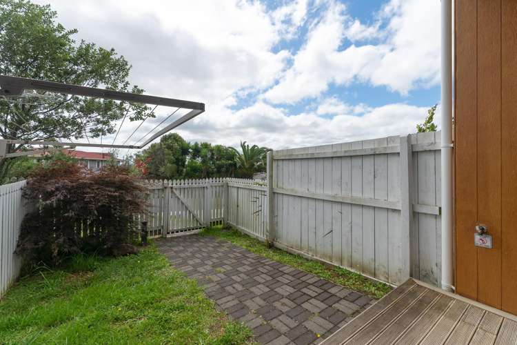 3/24 Tara Road Henderson_13