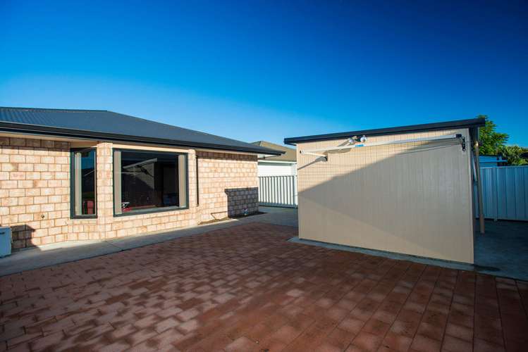 17 Pohutukawa Grove Lytton West_24