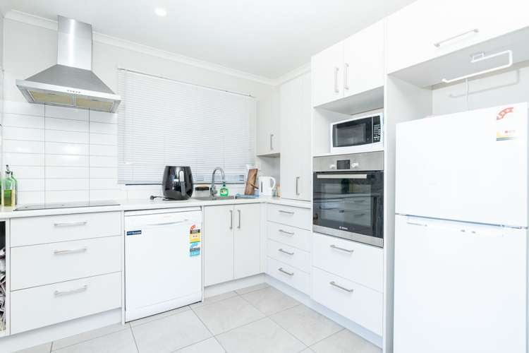 9 & 9A Odette Street Bader_34