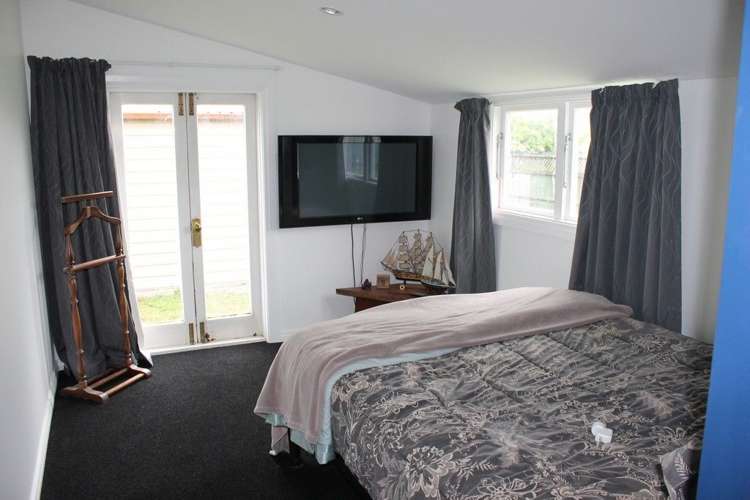 23 Pembertons Road Sefton_6