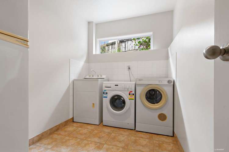 85a Golf Road New Lynn_14