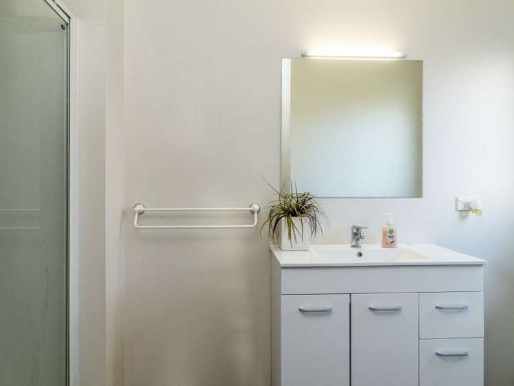 29a Wycliffe Street Onekawa_6