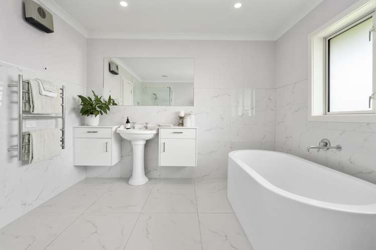 49 Baxter Michael Crescent Cambridge_19