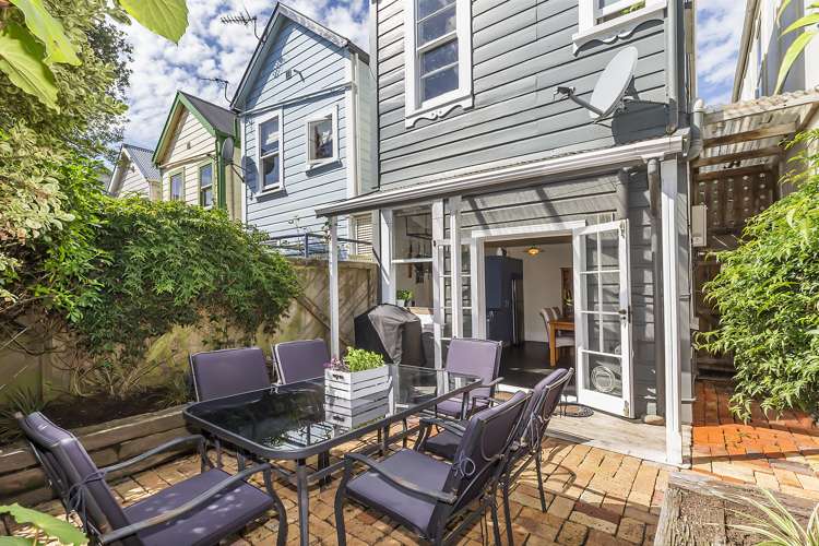 8 Porritt Avenue Mount Victoria_1