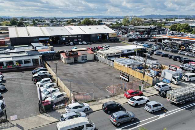 High-Profile Car Yard | Great South Road Exposure