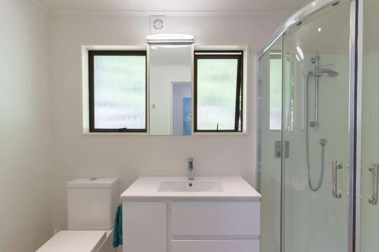 123 Akerbloms Road Punga Cove Endeavour Inlet_15