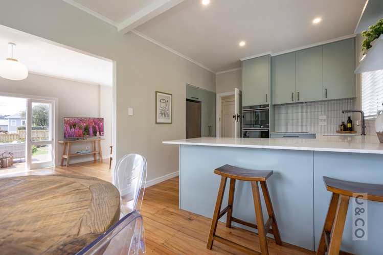 29 Cambridge Road Riverhead_48