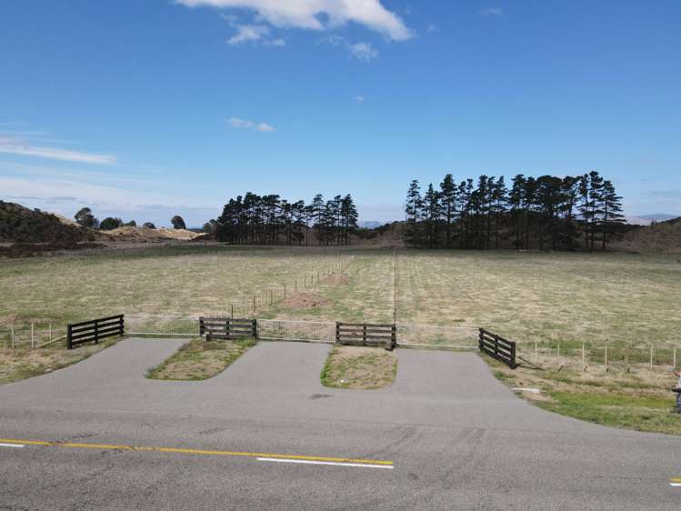 2/702 Himatangi Block Road Foxton_1