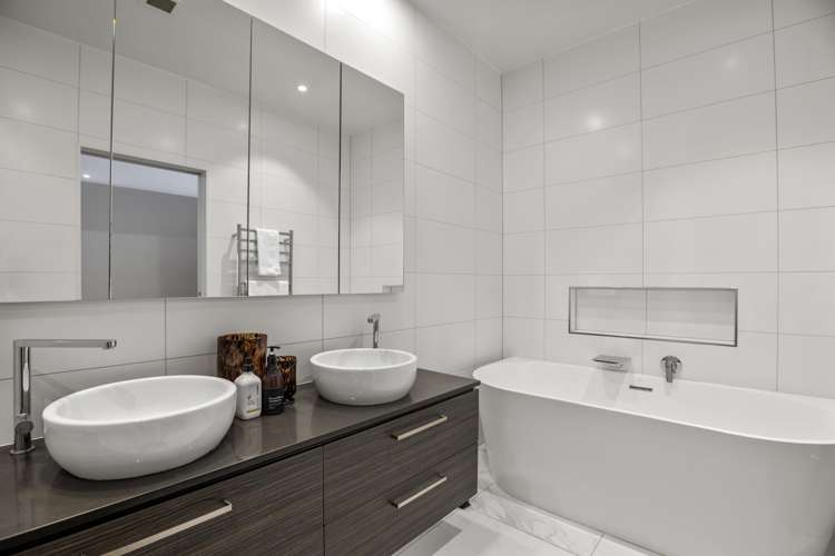 2304/171 Queen Street Auckland Central_19