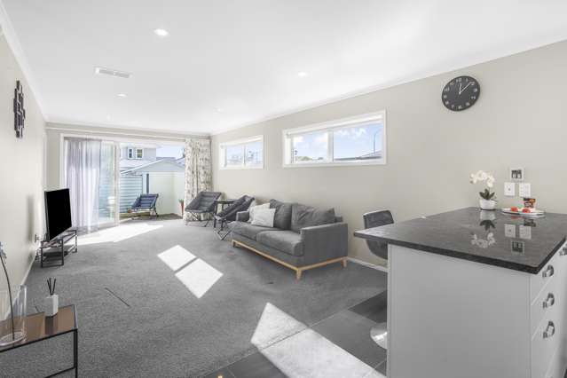 1/121 Muritai Road Eastbourne_3