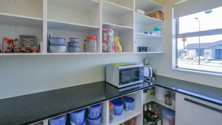 74 Longcot Drive_5