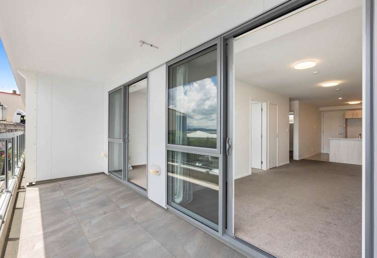 218/17 Link Crescent Stanmore Bay_7