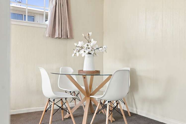 732 Ferry Road Woolston_11