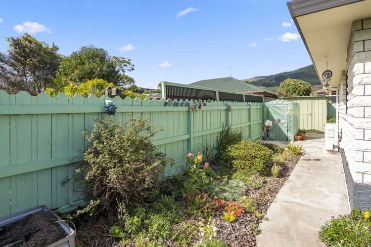 82 Olympus Way Richmond_13