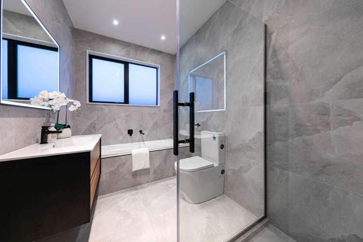 10 Tipu Crescent Wainui_14