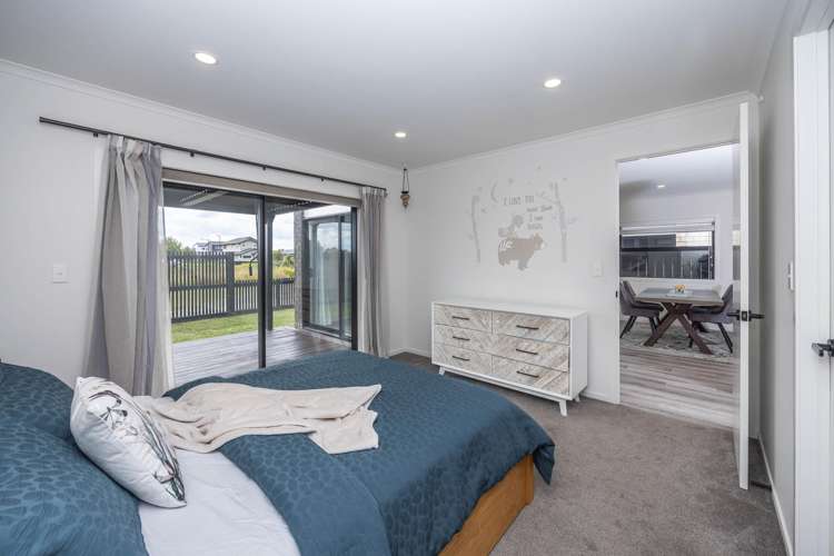 67 Probert Crescent Chartwell_12