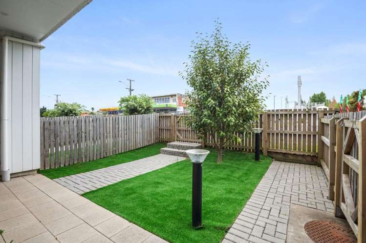 96E Walmsley Road 10672_10