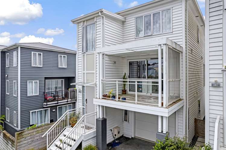 28 Fernly Rise Flat Bush_14