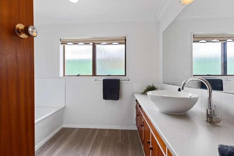 10A Tutchen Street Avenues_16