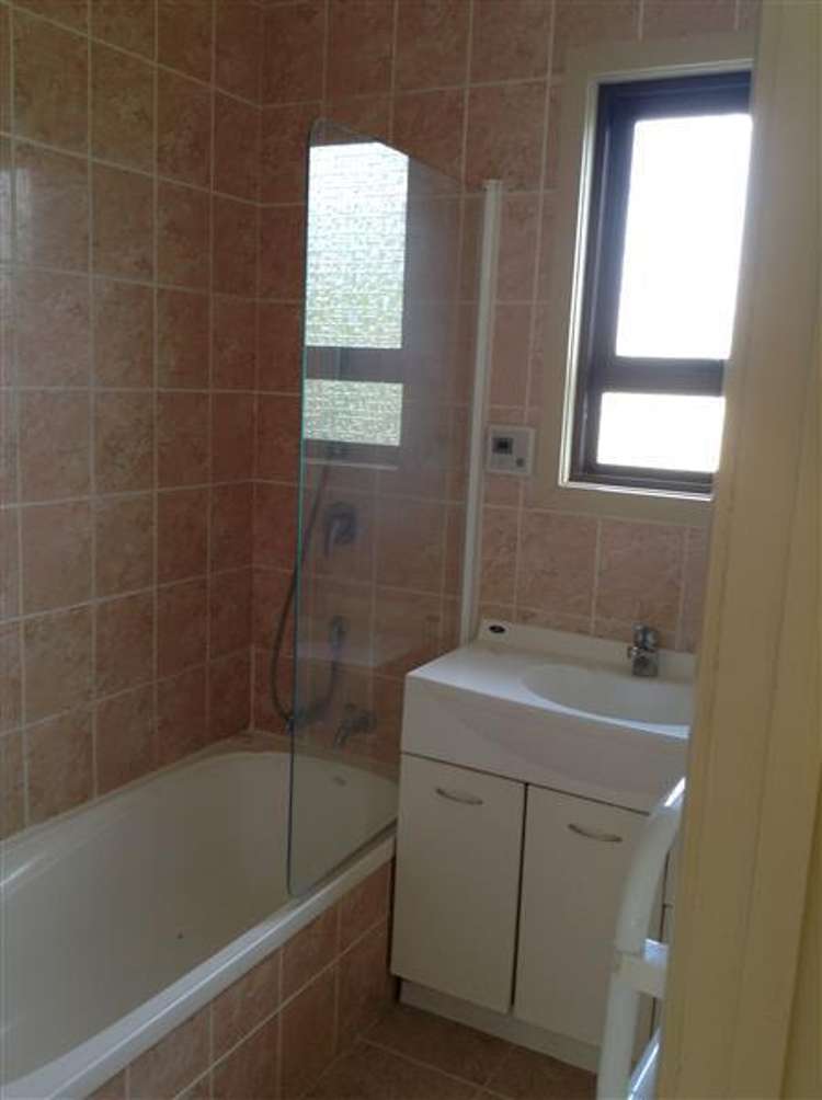 15 Westwell Road Belmont_8