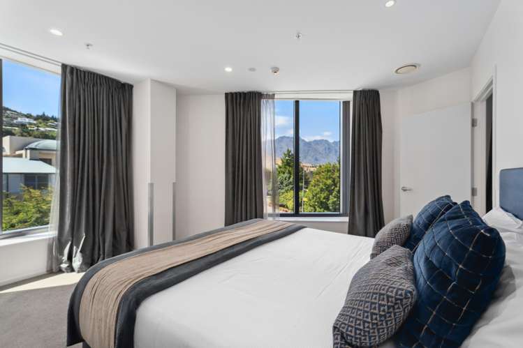 205 (Door 206) Ramada Hotel, 18 Frankton Road Queenstown_10