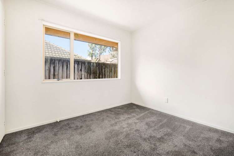 8 Enuamanu Road Favona_17