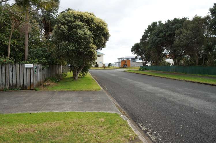 33 Shearwater Street One Tree Point_12